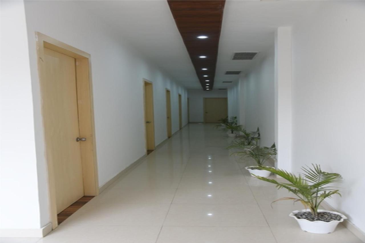 The Palm Tree -Family Stay Amritsar Bagian luar foto